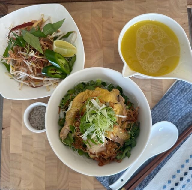 Chicken+Glass Noodle Soup (Mien Ga).