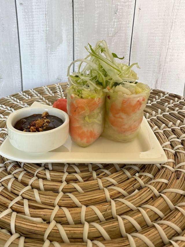 Fresh Spring Rolls (Goi Cuon) *.