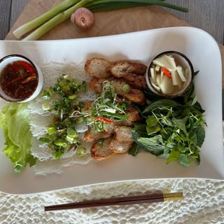 Banh Hoi pick 2